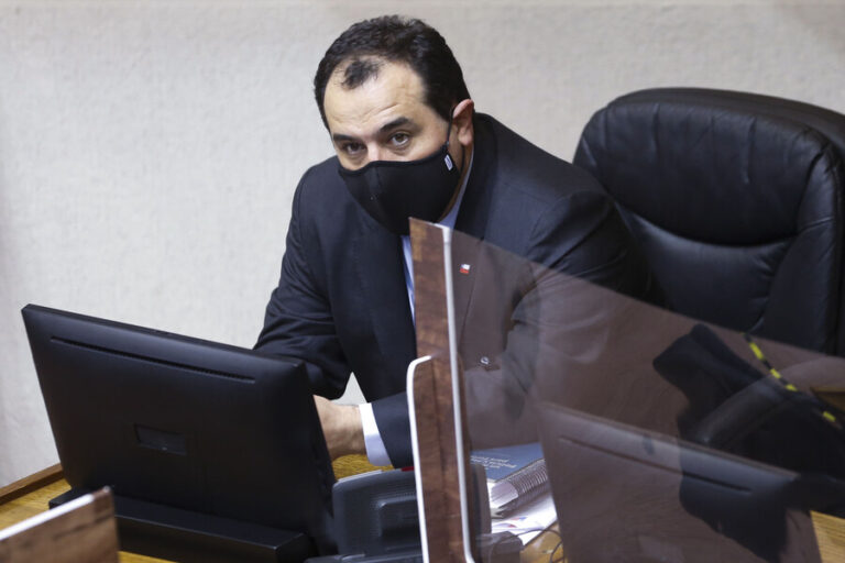 Galli cuestiona que FA vaya al TC por Ley de Migraciones: 