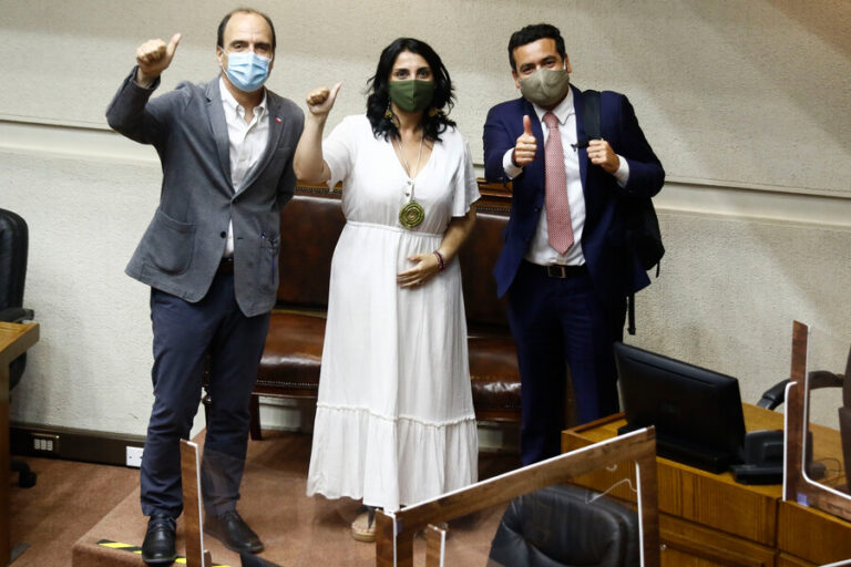 Gobierno por despacho de escaños reservados: 