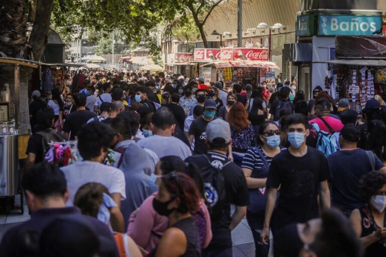 Chile registra la cifra de contagios de COVID-19 más alta desde julio