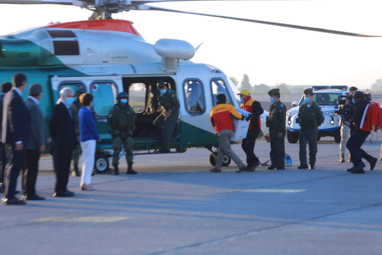 Llegaron a Chile las primeras vacunas contra el COVID-19