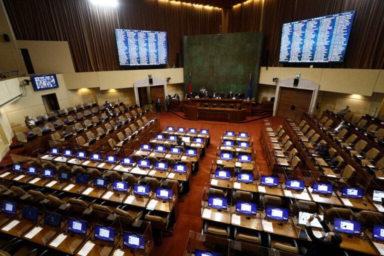 Cámara despachó reajuste de remuneraciones del sector público