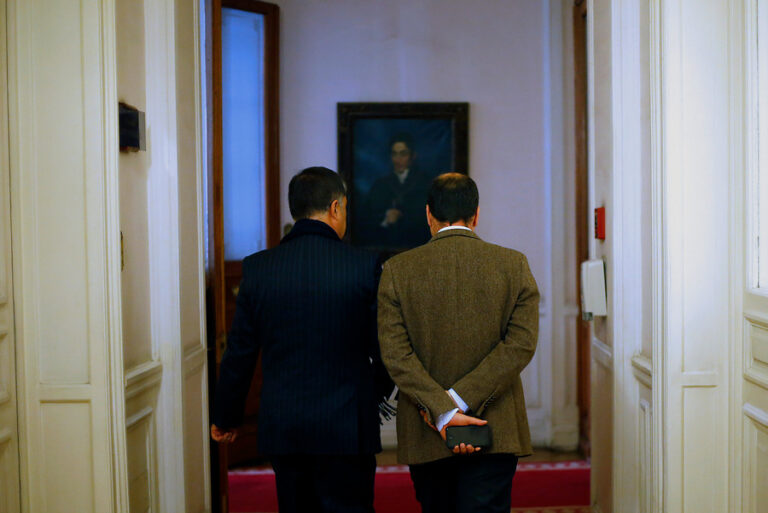 ¿Nuevo cambio de gabinete? Ministros Desbordes y Monckeberg estarían evaluando salir del gobierno