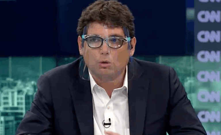 Daniel Mansuy critica al gobierno por celebrar aprobación del 10%: 