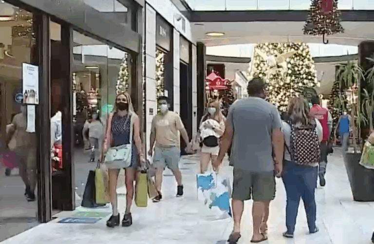 Compras navideñas: Centros comerciales extienden sus horarios tras retroceso a Fase 2