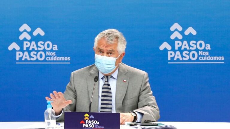 Investigación de muertes por COVID-19: Minsal concluye identificación de correos y coordina entrega a Fiscalía