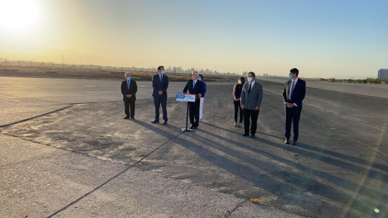 Vacuna contra el COVID-19: Pdte. Piñera recibe las primeras dosis y confirma que habrá envíos semanales