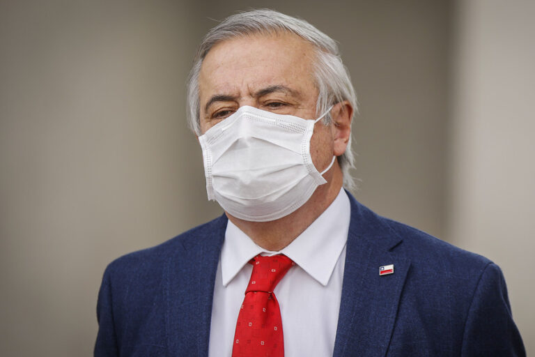 Mañalich critica confinamiento total: Asegura que 