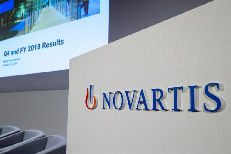 Confirman falla de medicamento de Novartis contra el COVID-19 en casos graves