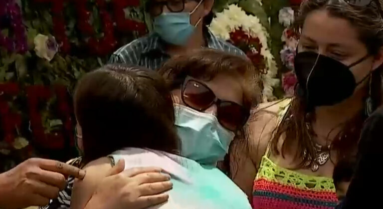 Amigos y familiares despidieron a María Isabel Pavez: La PDI continúa intensa búsqueda de su ex pareja