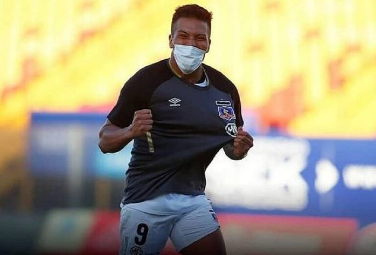 Javier Parraguez dice que hasta su mamá que es colocolina lo critica