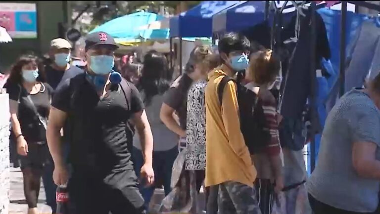 Informe Epidemiológico: Puente Alto, Santiago y Maipú son las comunas con más casos activos en la RM