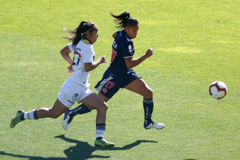Fútbol femenino: Colo Colo y la U definirán segundo cupo a la Copa Libertadores