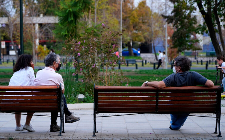 Antofagasta, Valparaíso, Tarapacá y O'Higgins: Las regiones que más aumentaron sus contagios en la última semana