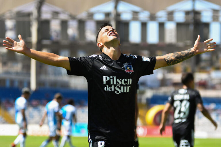 Triunfo esperanzador: Colo Colo superó a Deportes Antofagasta en el norte