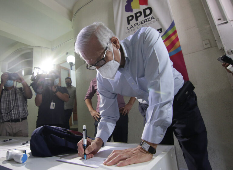 Muñoz al inscribir precandidatura: 