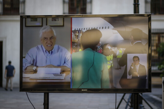 Piñera anunció que se iniciará vacunación de adultos mayores tras llegada de nuevas dosis de Pfizer