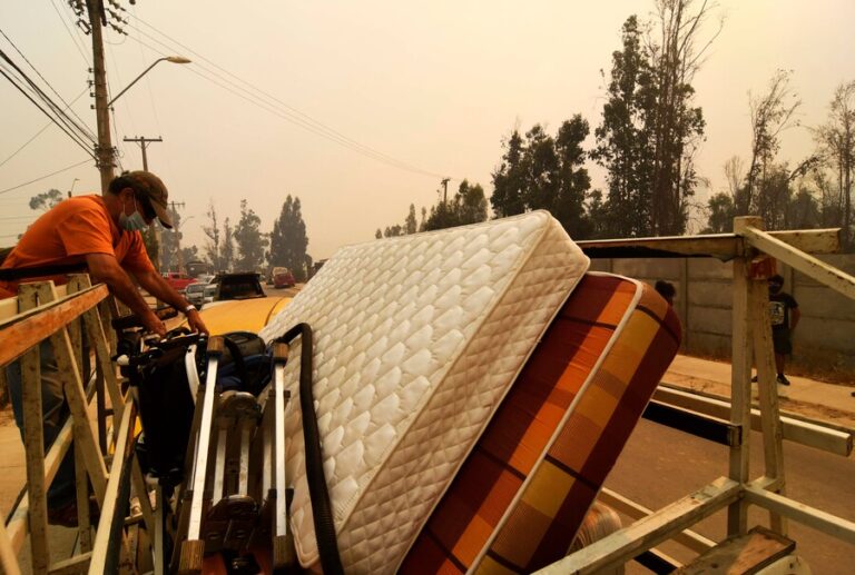 Municipalidad de Quilpué habilita albergues para afectados por incendio forestal