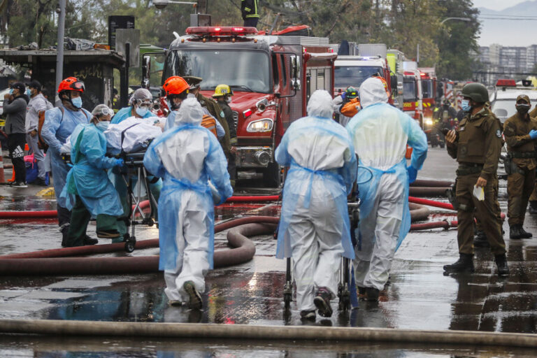 Todos los pacientes del Hospital San Borja han sido trasladados a otros recintos tras incendio