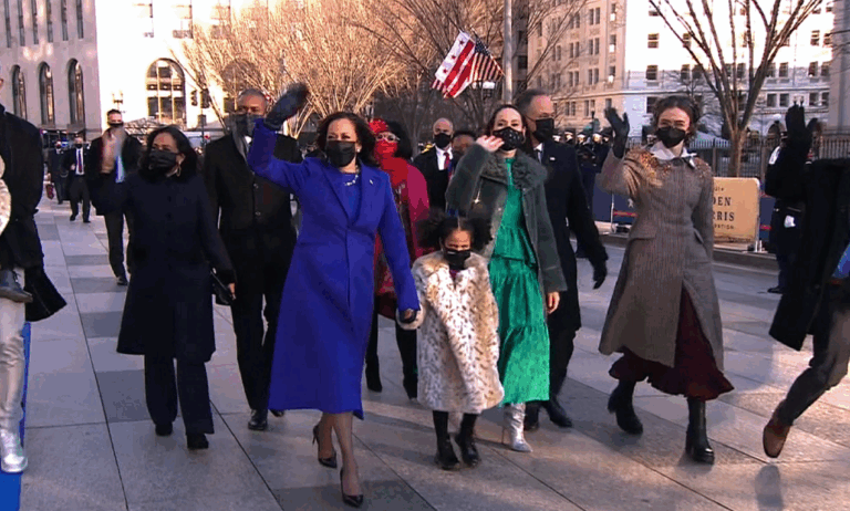 El histórico juramento de Kamala Harris, la primera mujer en ser vicepresidenta de EE.UU.