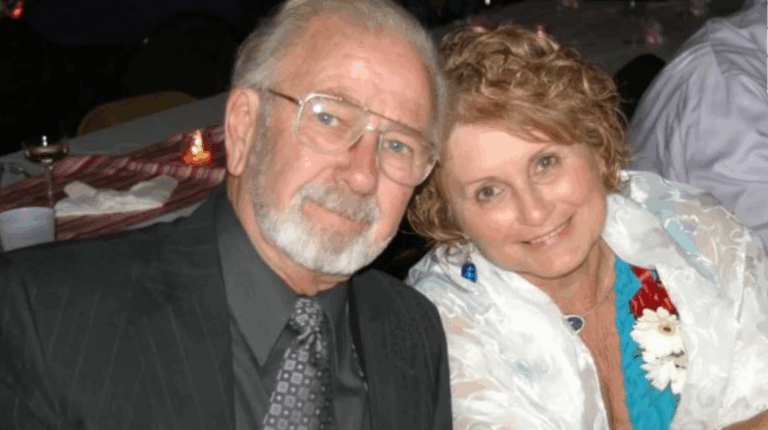 COVID-19: Eran pareja hace 70 años y murieron juntos con apenas minutos de diferencia