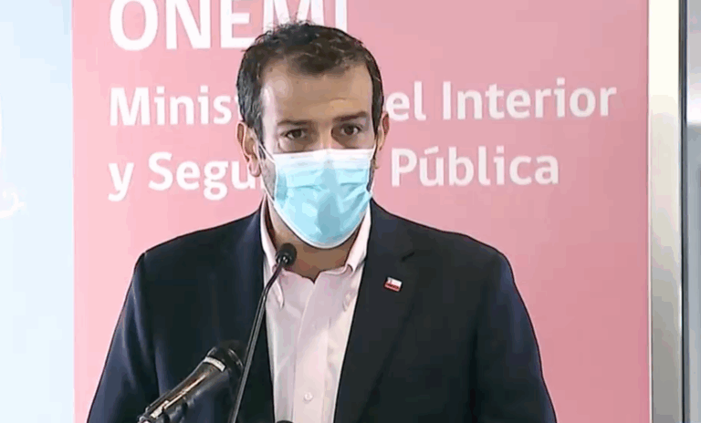 Delgado e investigación por mensajería SAE: 