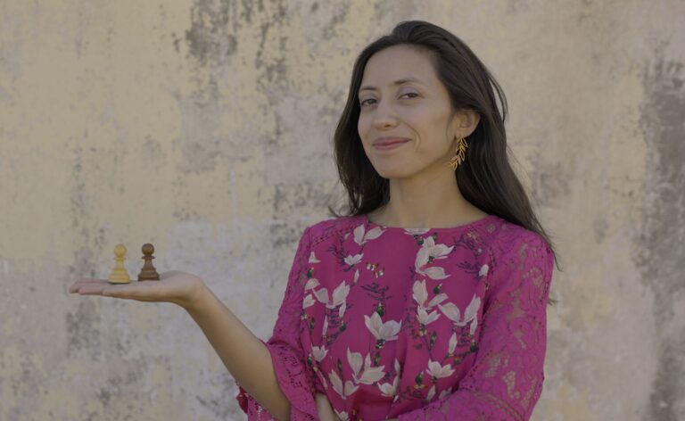 Damaris Abarca, la tetracampeona nacional de ajedrez que compite por llegar a la Constituyente