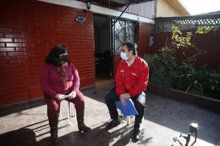 Bienes Nacionales ha entregado más de 7.800 títulos de dominio y más del 50% son a adultos mayores