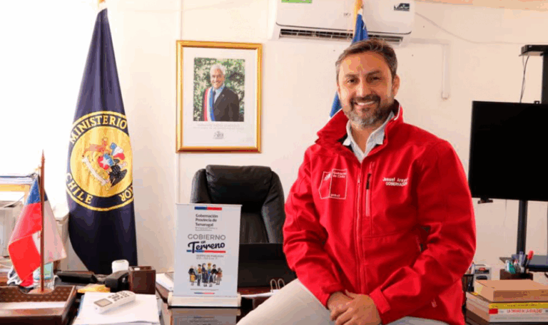 Gobernador de Tamarugal renunció tras reconocer que viajó a Miami en plena pandemia