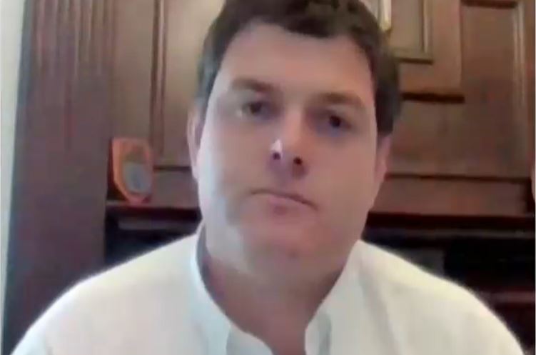 Alcalde de Zapallar por fiesta clandestina en Cachagua: 