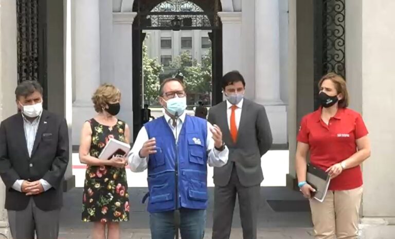 Campaña de vacunación: Alcaldes piden al gobierno fortalecer atención primaria y 