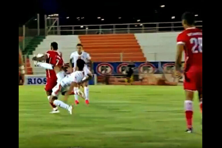 Cobresal recurrió a una cumbia para reclamar por la polémica mano de La Calera