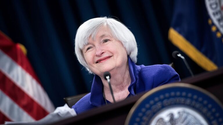 Confirmado: Janet Yellen es la primera mujer en asumir la Secretaría del Tesoro en Estados Unidos
