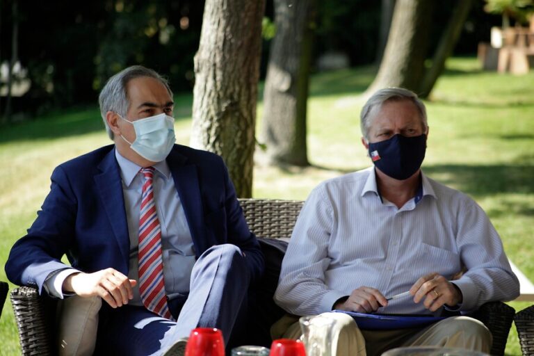 Chile Vamos negocia con partido de JAK para lista única de constituyentes