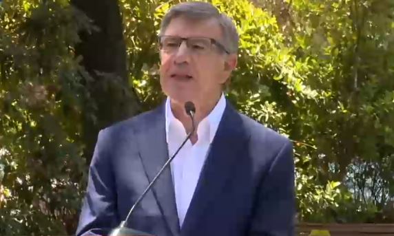 Lavín inicia carrera presidencial: 