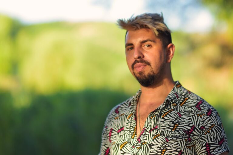 Dagoberto Huerta, el único bailarín sordo de Chile, quiere poner la cultura como eje de la Constitución