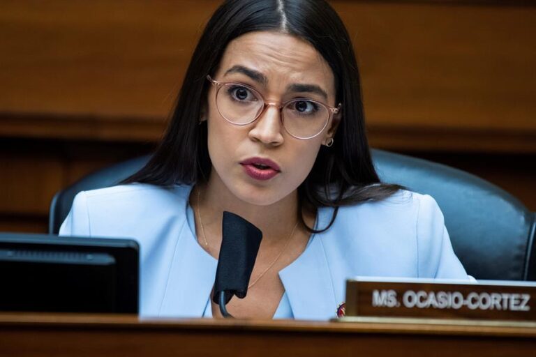 Alexandria Ocasio-Cortez contó que es una sobreviviente de agresión sexual