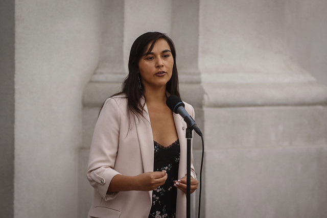 Dra. Izkia Siches afirma que niños y adolescentes sí se pueden contagiar y transmitir el COVID-19