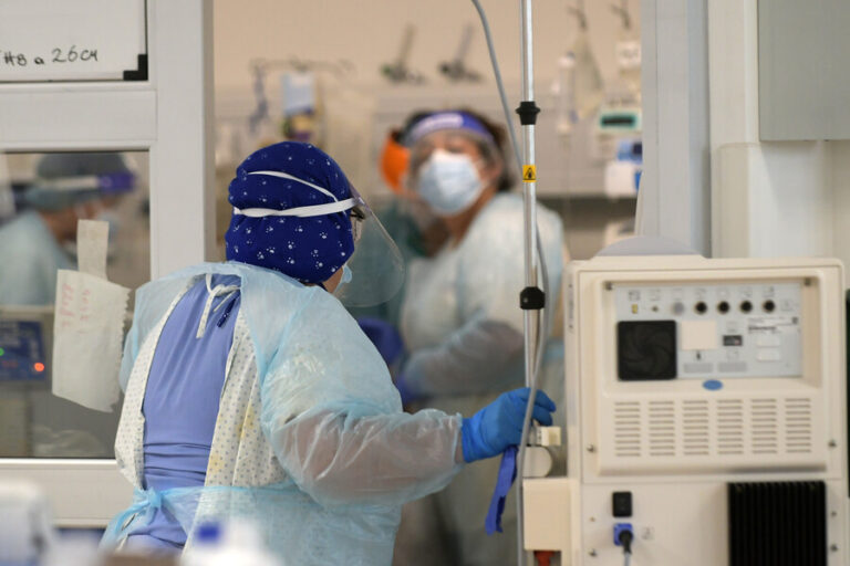 Minsal: Chile supera las 20 mil muertes totales asociadas al coronavirus