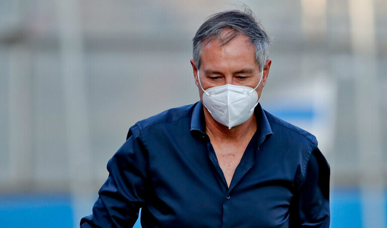 Ariel Holan dejaría la UC rumbo a Brasil con propuesta del Santos