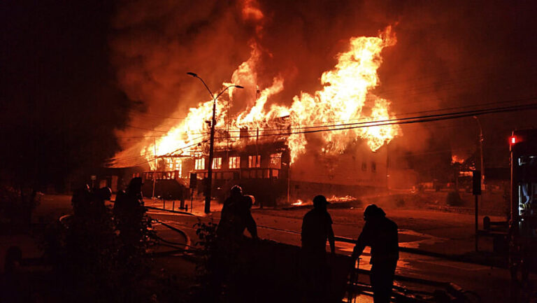 Fiscalía: Aún no hay detenidos por incendios en Panguipulli