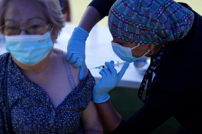 COVID-19: Más de 776 mil personas han sido vacunadas en cuatro días en el país