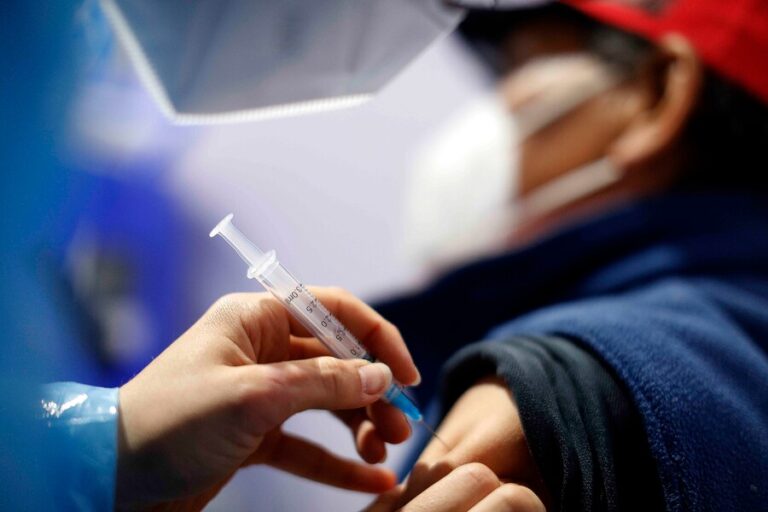 Van más de 2.320.000 vacunados: Este miércoles le corresponde a adultos de 67 años