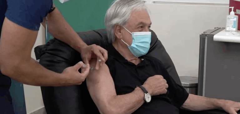 Presidente Piñera recibió primera dosis de la vacuna contra el COVID-19