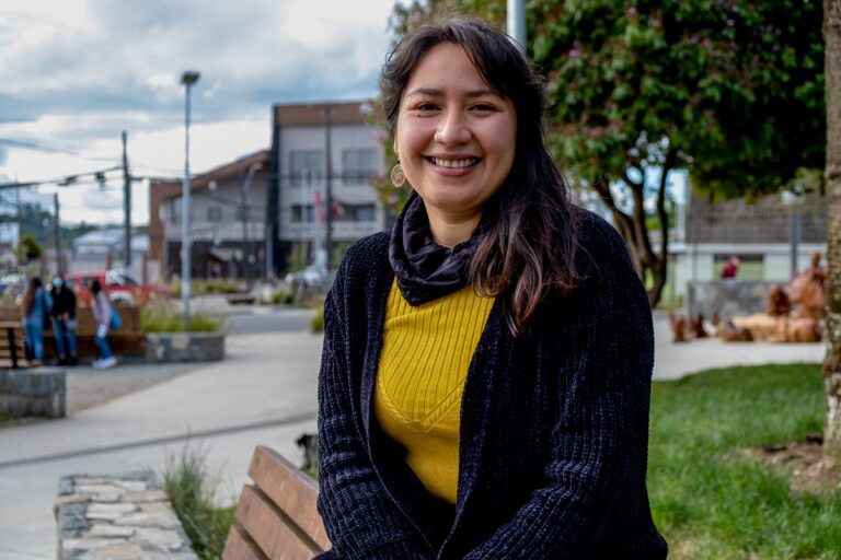 Las luchas de Daniela Carvacho, la profesora de Fresia que quiere 