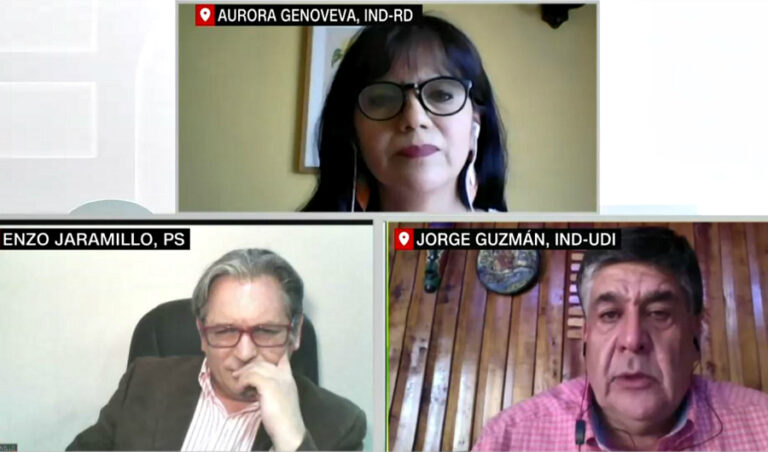 “El centralismo mata a las regiones y crea desigualdad”: Jaramillo, Delgado y Guzmán debaten por una autonomía regional
