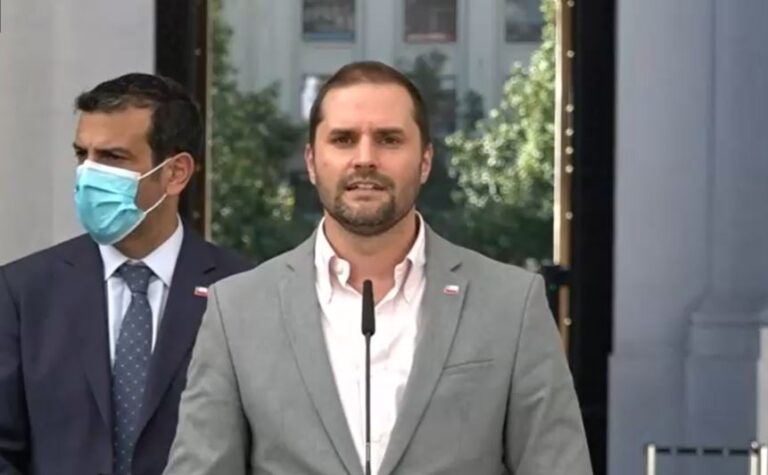 Bellolio responde a Desbordes por prescindencia: 