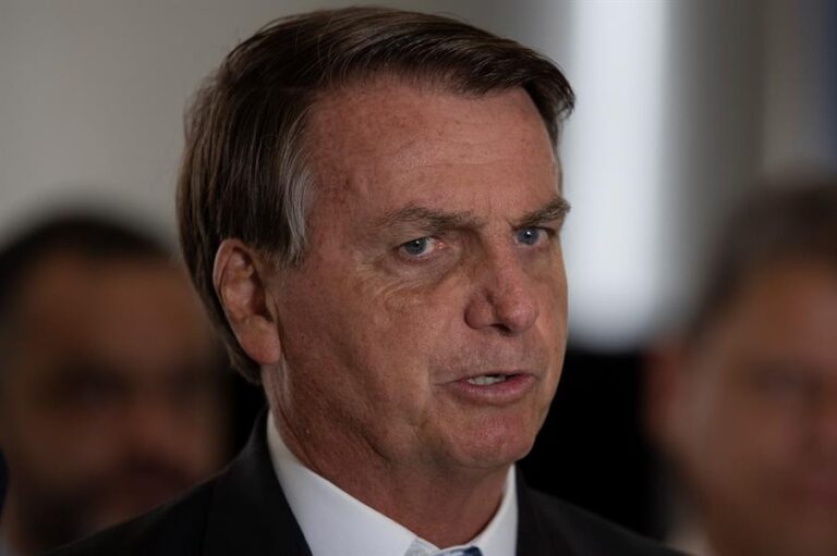 Bolsonaro echa pie atrás con la cloroquina: 