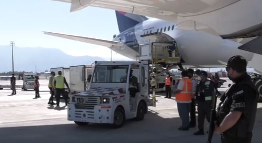 Nuevo cargamento de vacunas Sinovac arribó a Chile con 2 millones de dosis