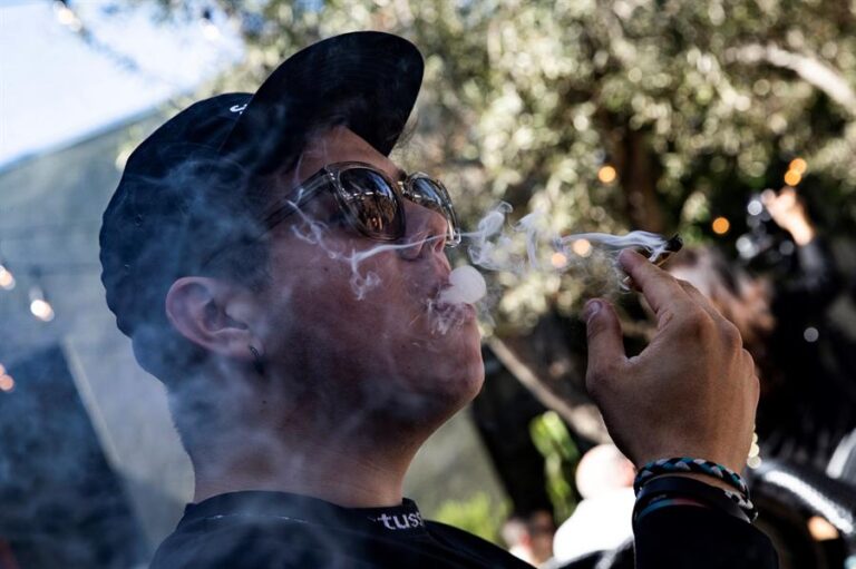 Nueva York legaliza el uso recreativo de la marihuana