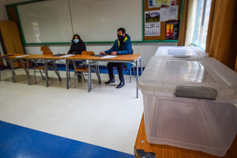 Publican nómina definitiva para elecciones de abril: Consulta con tu RUT si eres vocal de mesa